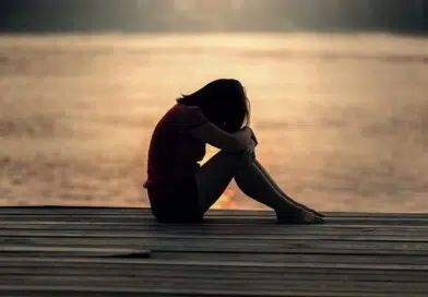 Dormire poco rende depressi e ansiosi: servono 8 ore a notte per stare bene